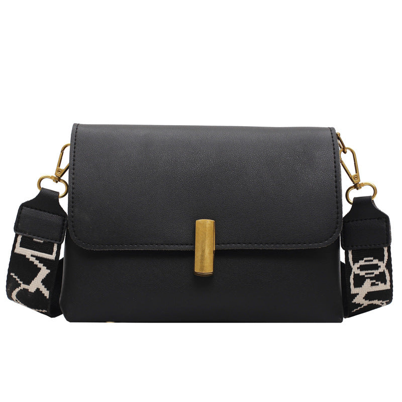 Trendy Korean Fashion Chain Portable Small Square Bag Ladies One-shoulder Messenger Bag