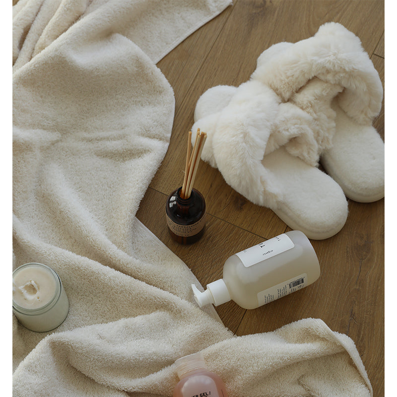 Daisyhome Imitation Rabbit Hair Dew Finger Slippers Women''s Home Shoes Simple Style Can Be Worn In Three Colors
