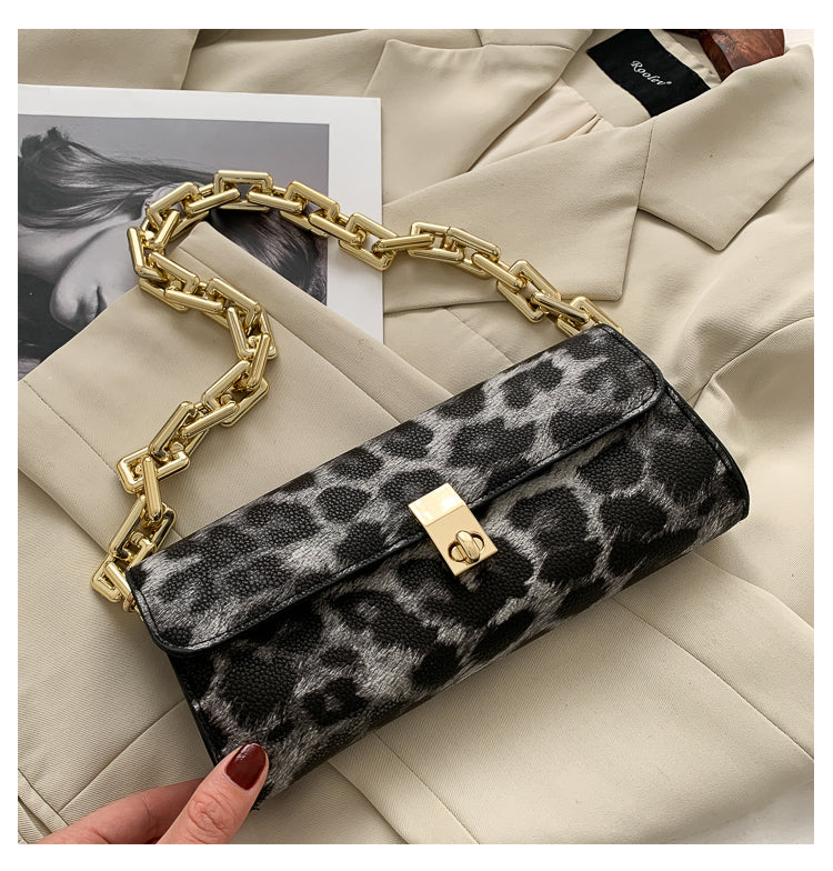 Fashion Texture Chain Shoulder Bag Autumn And Winter Fashion Portable Underarm Bag