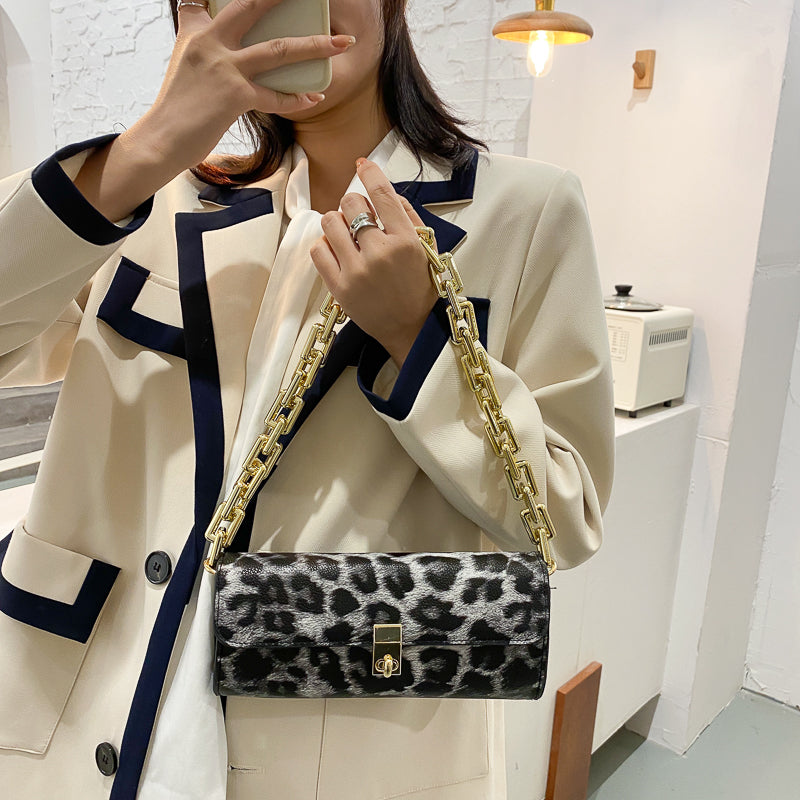 Fashion Texture Chain Shoulder Bag Autumn And Winter Fashion Portable Underarm Bag