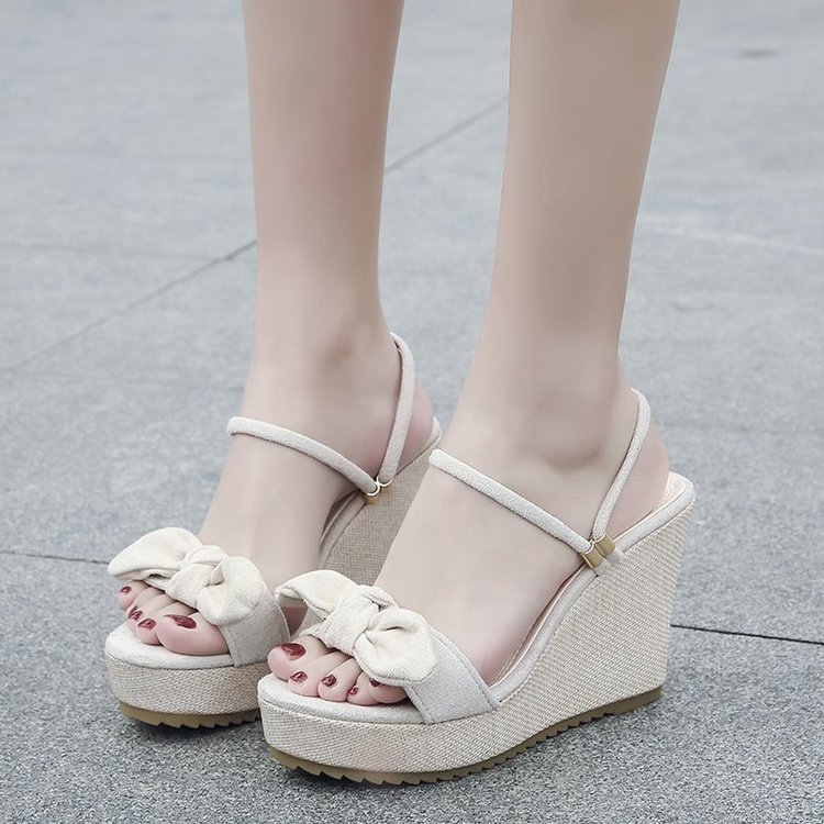 Platform High-heeled Sandals With Bow