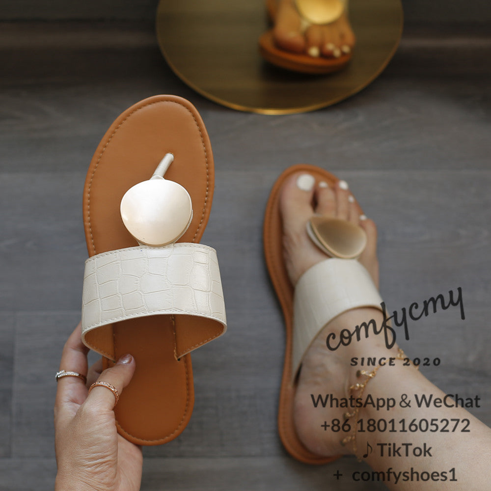 Summer Flat-Bottomed Flip-Flops 35-43 Metal Outer Slippers Women