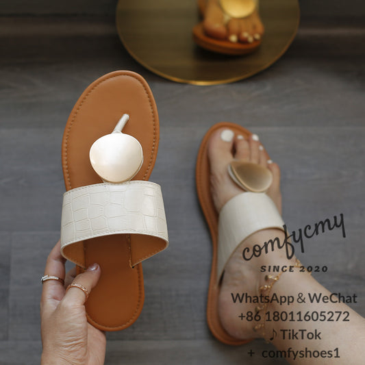 Summer Flat-Bottomed Flip-Flops 35-43 Metal Outer Slippers Women