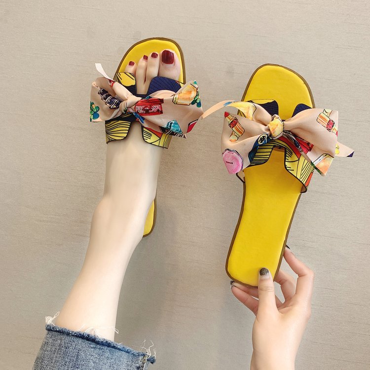 Flat Slippers With Colorful Ribbon Bow