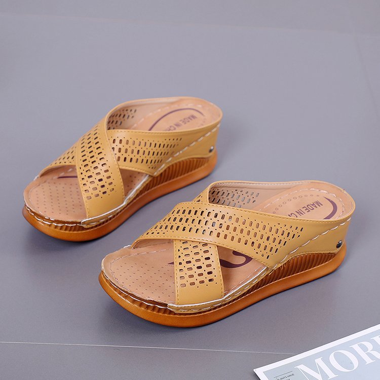 Ladies Piercing Hollow Foot Sandals