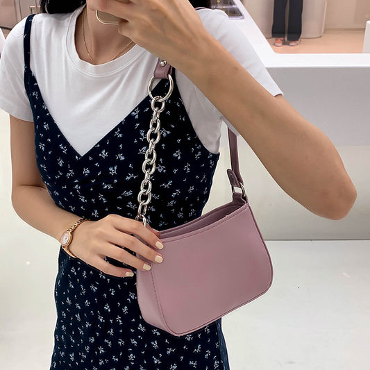 Guangzhou Women's Bag In Autumn And Winter New Simple Fashion One Shoulder Bag French Small Sense Popular Bag Underarm Bag