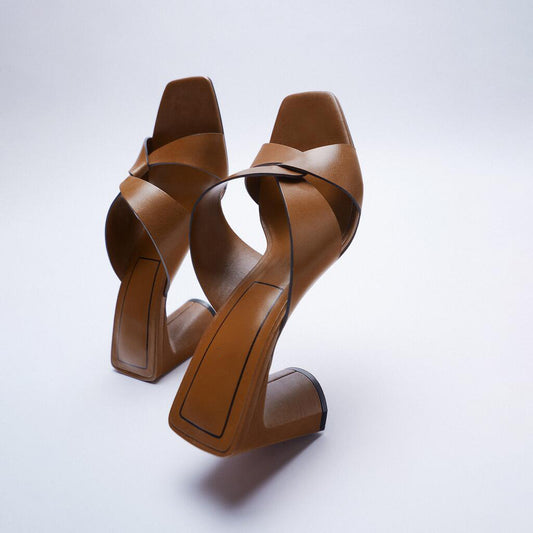 New Style Women's Shoes In Summer Square Head Brown Thick Heel Cow Leather Sandals Women's Shoes