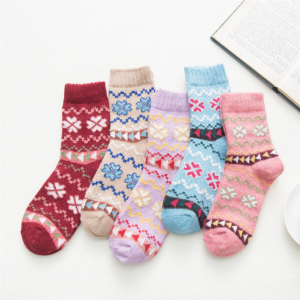 Ethnic Style Thick And Warm Ladies Rabbit Wool Socks With Four Love Hearts