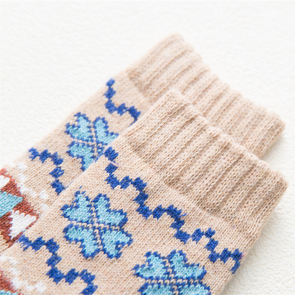 Ethnic Style Thick And Warm Ladies Rabbit Wool Socks With Four Love Hearts
