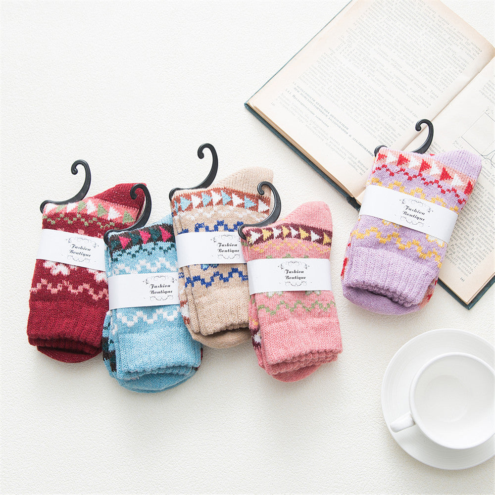 Ethnic Style Thick And Warm Ladies Rabbit Wool Socks With Four Love Hearts