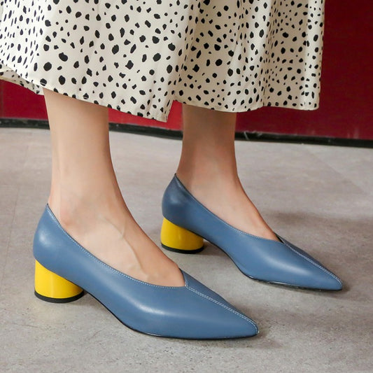 Cowhide Single Shoes, Small Pointed Toe V-Neck Flat Thick Heel French Grandma Shoes