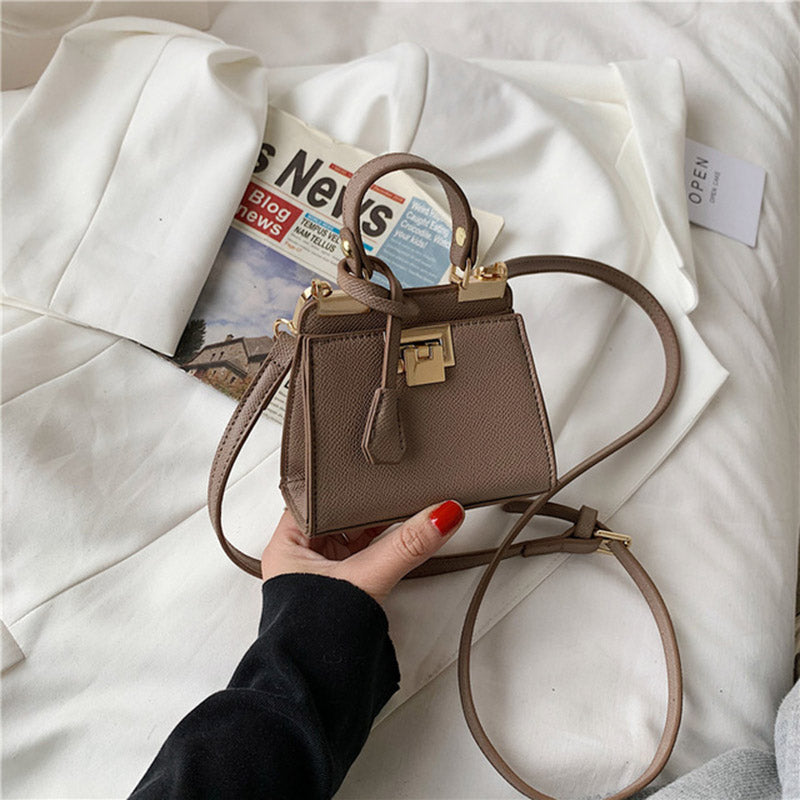 The New Korean Version Of The Mini Small Female Bag Buckle Lock Tide Net Celebrity Oceanic Messenger Bag Single-Shoulder Small Square Bag