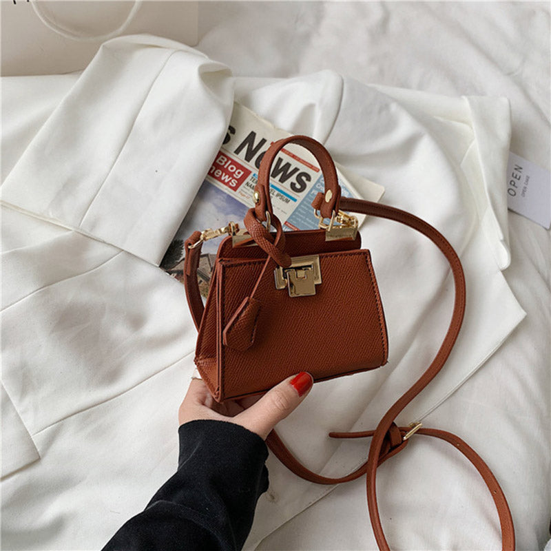 The New Korean Version Of The Mini Small Female Bag Buckle Lock Tide Net Celebrity Oceanic Messenger Bag Single-Shoulder Small Square Bag