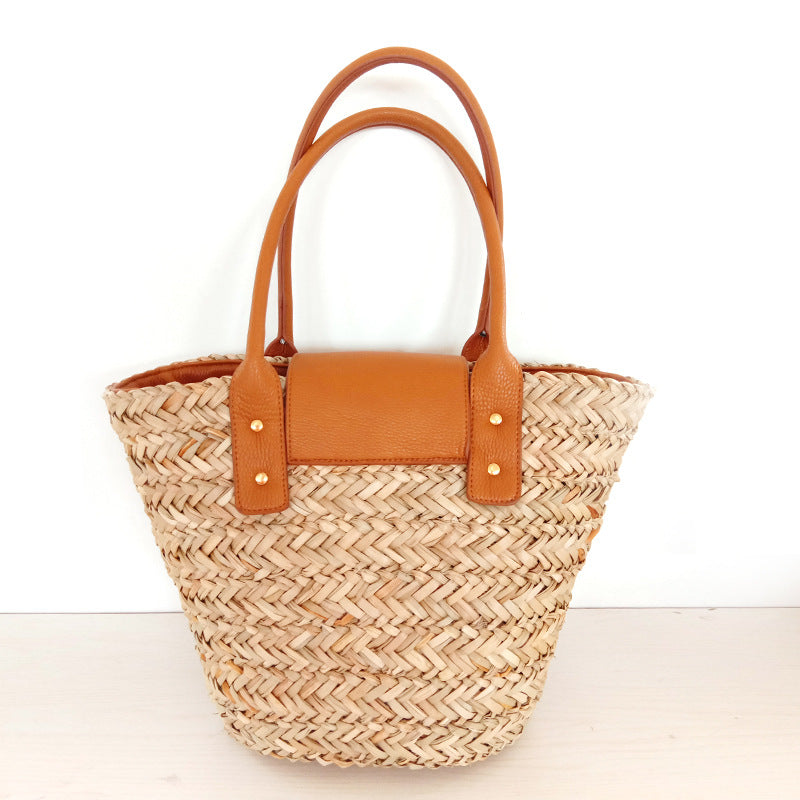 Summer New Style Small Art Handmade Straw Beach Woven Tassel Bucket Female Bag