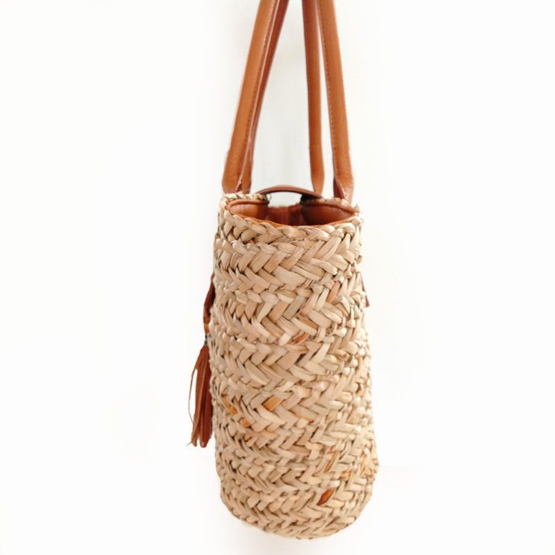 Summer New Style Small Art Handmade Straw Beach Woven Tassel Bucket Female Bag
