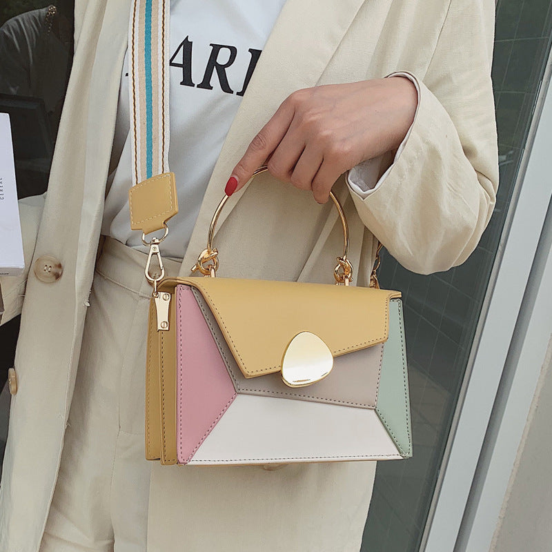 Crossbody-tasker i læder med kontrastfarver