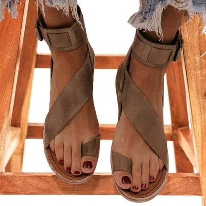 Flat-bottomed Open-toe Buckle Sandals