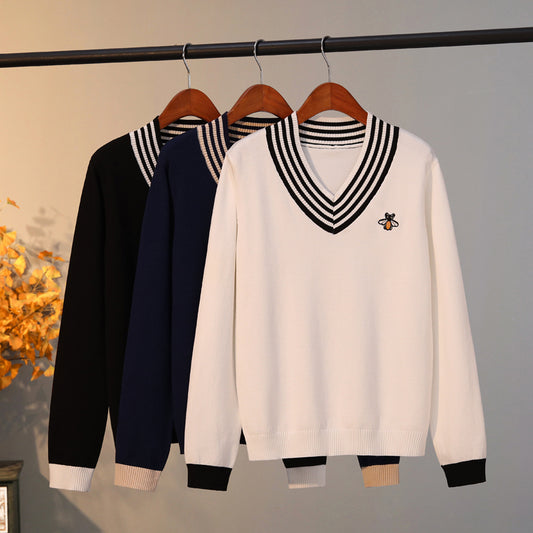 Embroidered Bee Pullover Bottoming Shirt