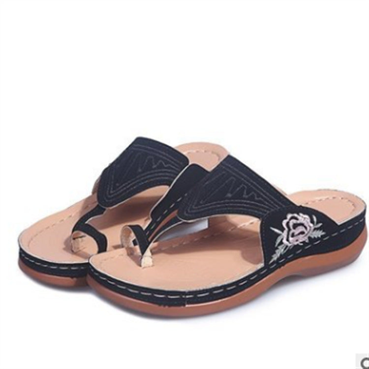New Style Casual Embroidered Wedges With Flat Toe Sandals And Slippers Women Embroidered Flowers Women Sandals