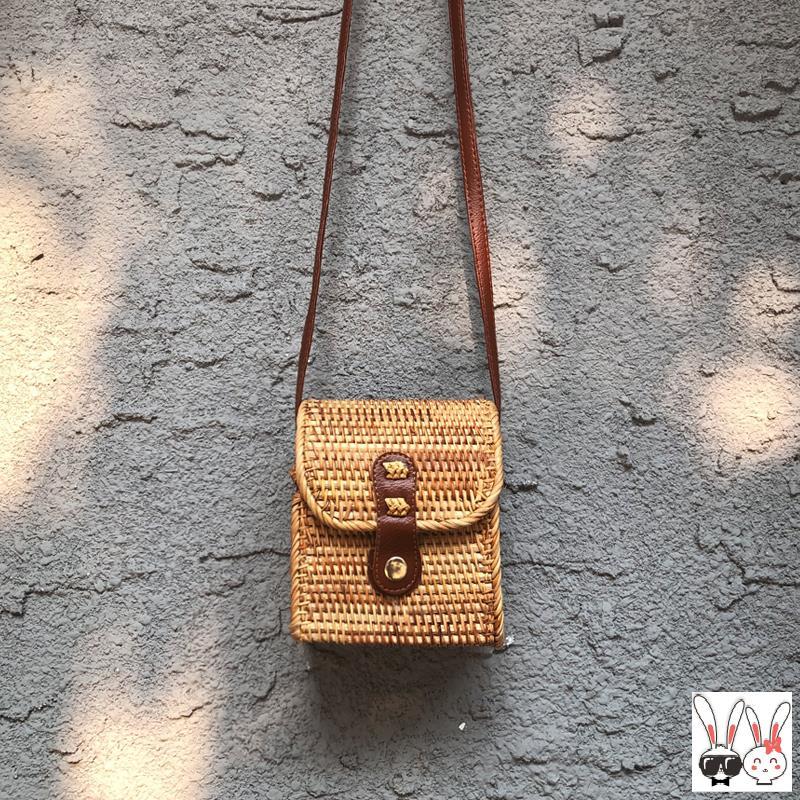 It'S Suitable For Summer. It'S Made Of Straw And Sand Net Red. It'S Suitable For The Unique Retro Style Of Forest Department