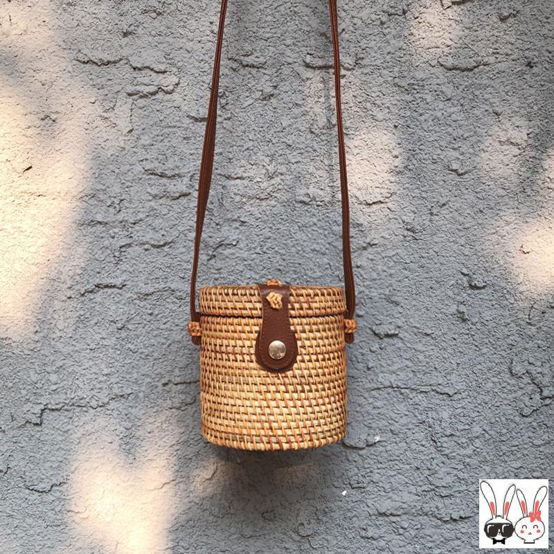 It'S Suitable For Summer. It'S Made Of Straw And Sand Net Red. It'S Suitable For The Unique Retro Style Of Forest Department