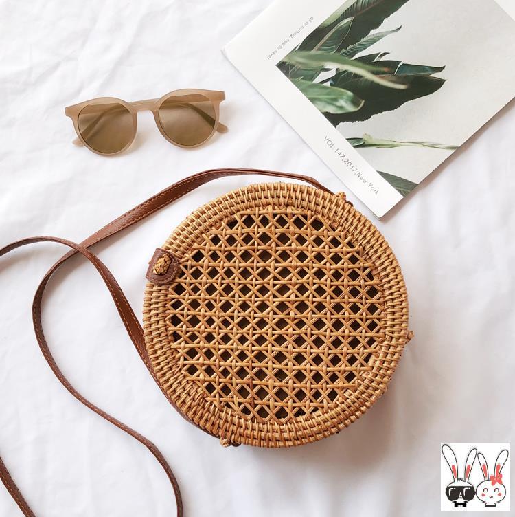 It'S Suitable For Summer. It'S Made Of Straw And Sand Net Red. It'S Suitable For The Unique Retro Style Of Forest Department