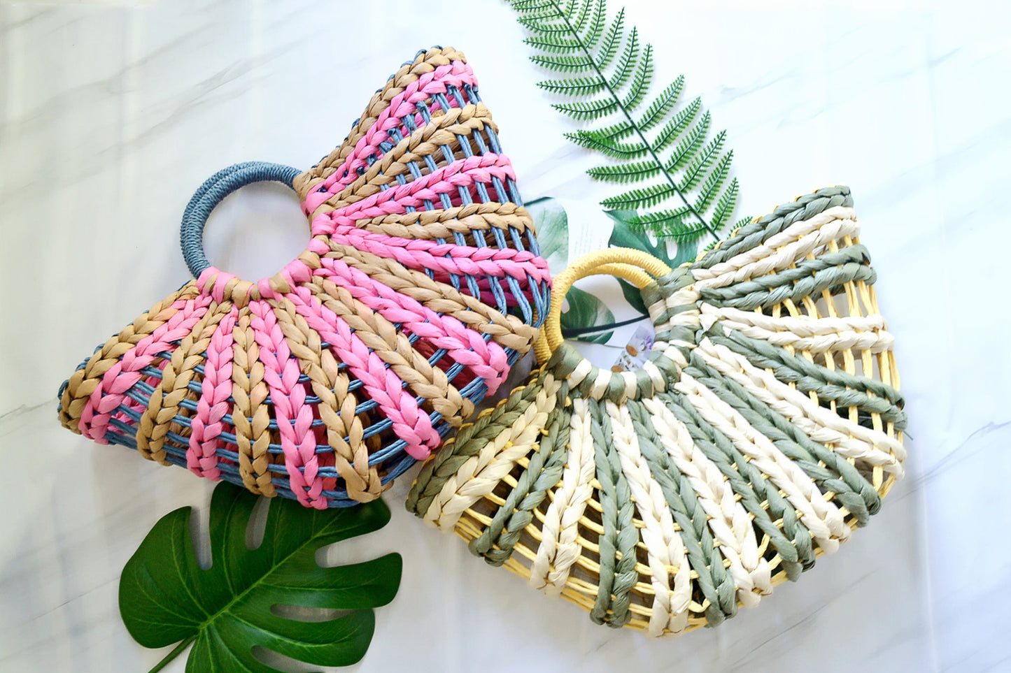 Women's Hand-held Contrast Color Straw Woven Bag