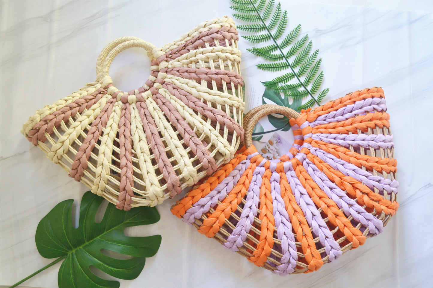 Women's Hand-held Contrast Color Straw Woven Bag