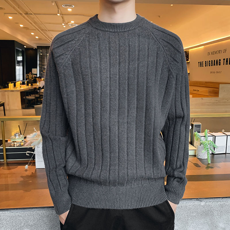 Low-Necked Young Students' Bottoming Shirt And Woolen Clothes