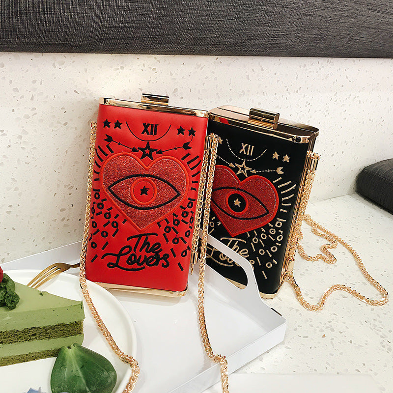 Super Personality Fashion Big Love Metal Chain