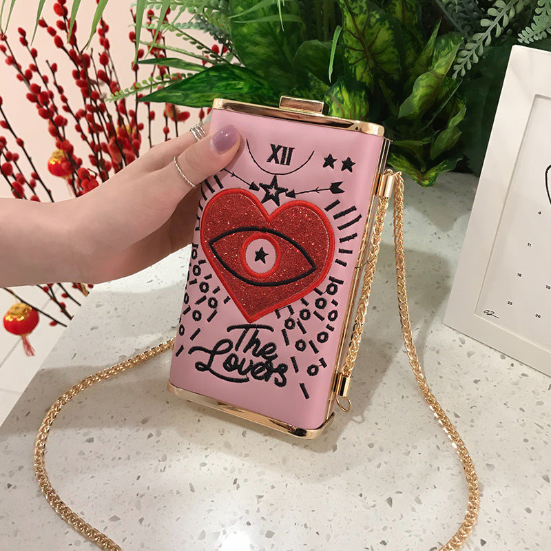 Super Personality Fashion Big Love Metal Chain