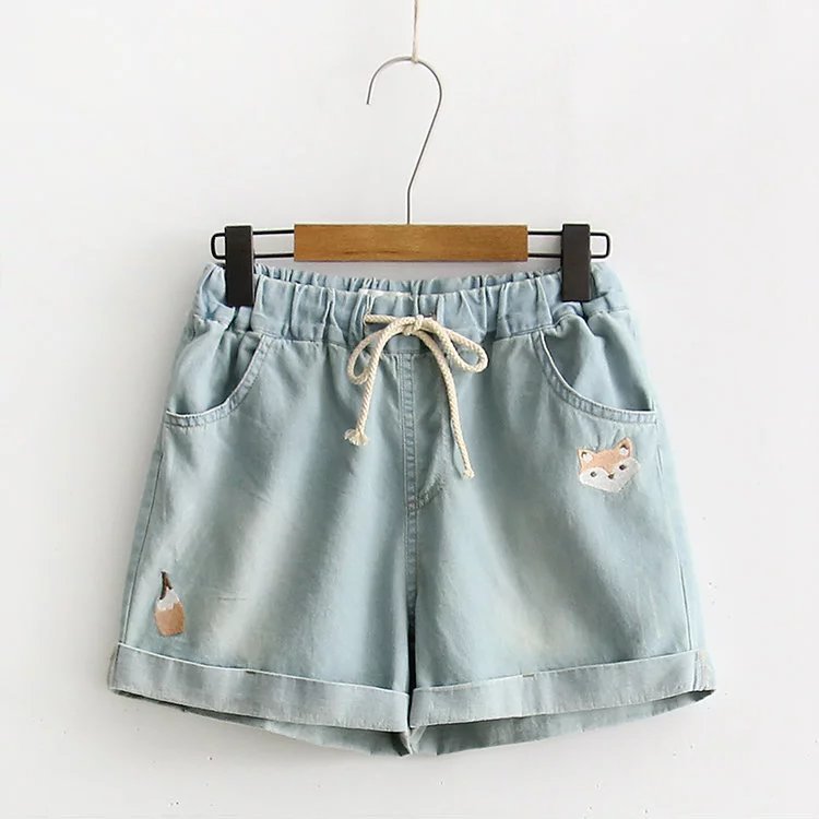 Thin Women's Embroidery Cartoon Shorts