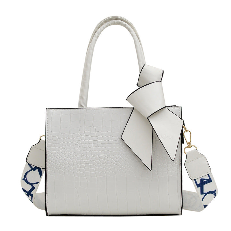 Ladies Single Shoulder Bag Trendy Chain Messenger Bag