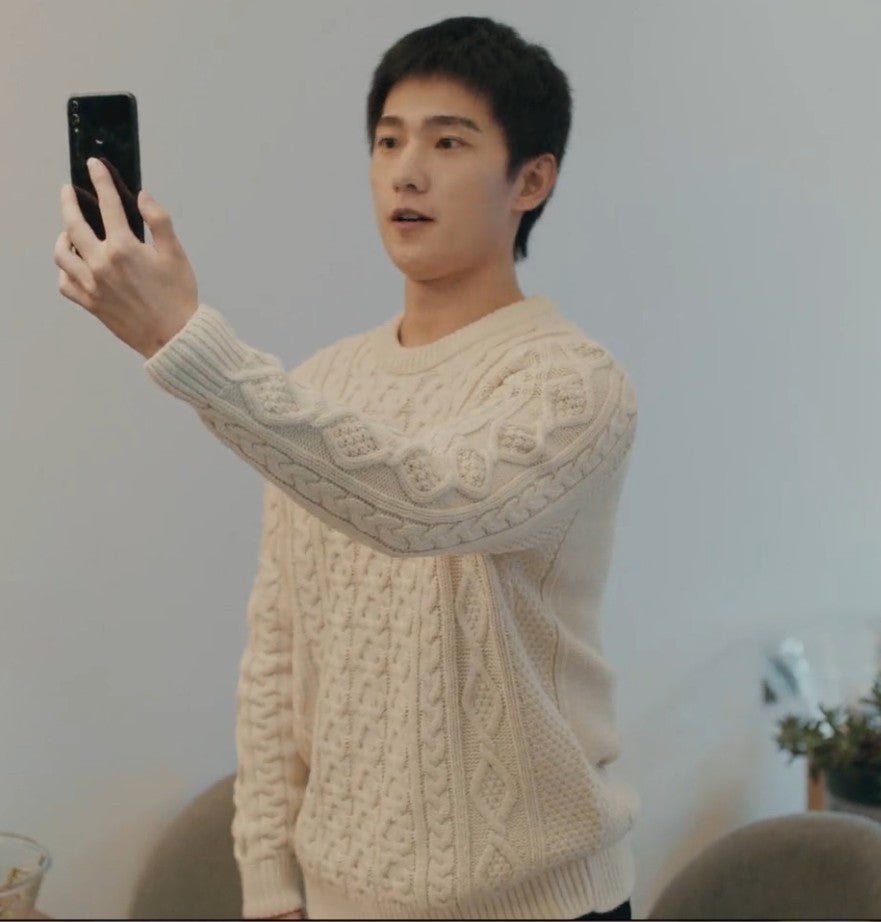 White Long-Sleeved Round Neck Sweater Knit Bottoming Shirt