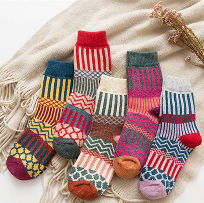 Ethnic Style Thick And Warm Ladies Rabbit Wool Socks With Four Love Hearts