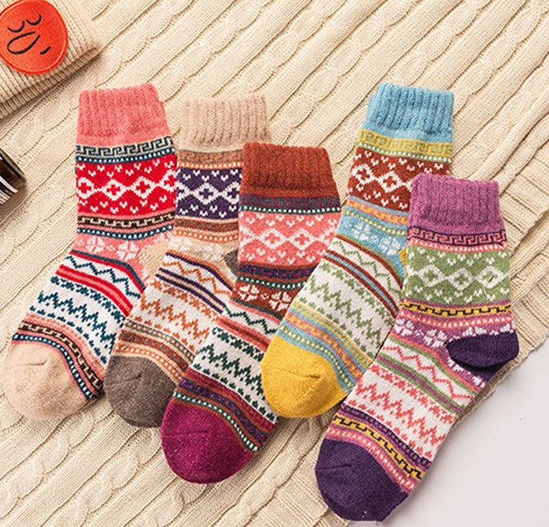 Ethnic Style Thick And Warm Ladies Rabbit Wool Socks With Four Love Hearts