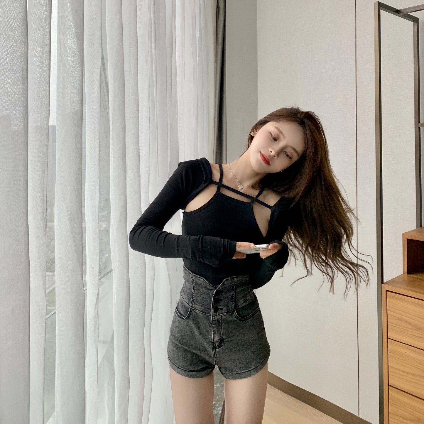 Korean Design Sense Gray High Waist Denim Shorts High Waist Temperament