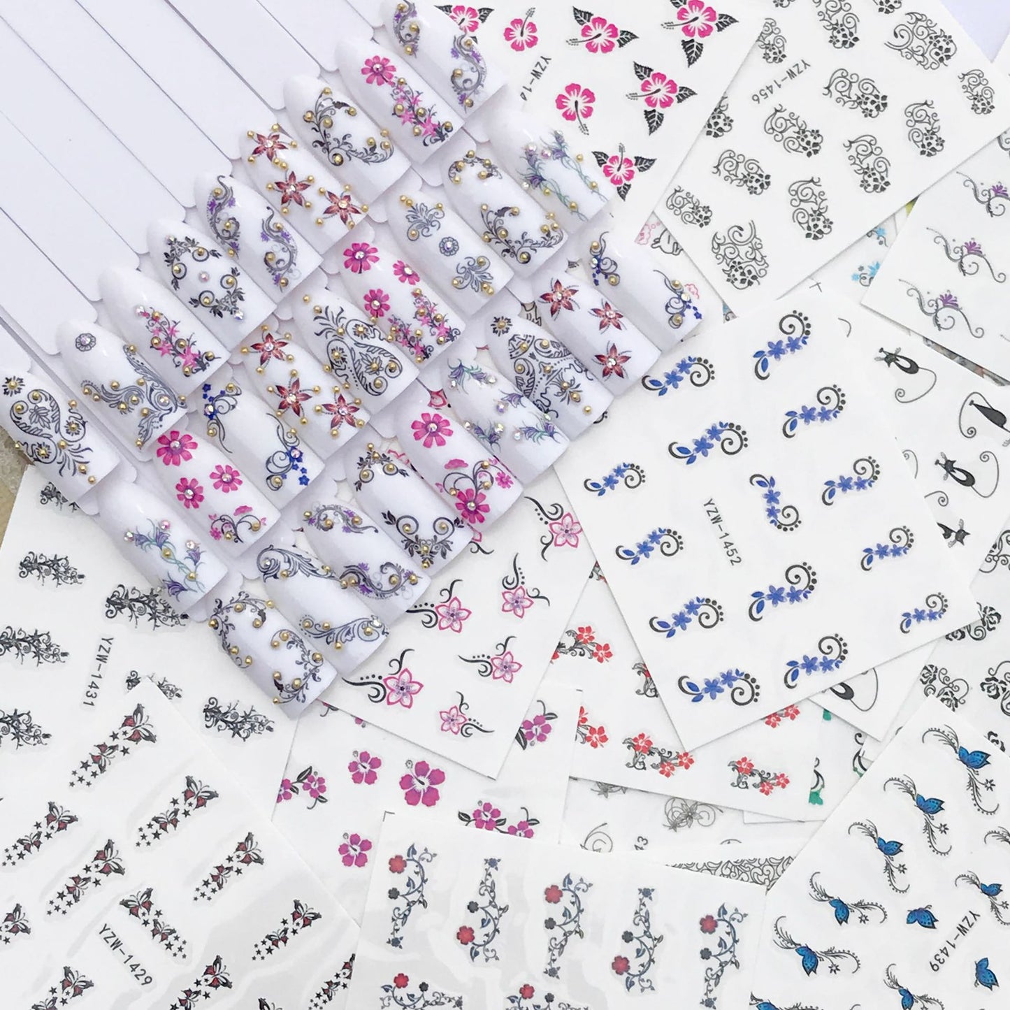 Black And White Lace Bright And Prosperous Series Of Nail Polish Full Stickers Set Of 50