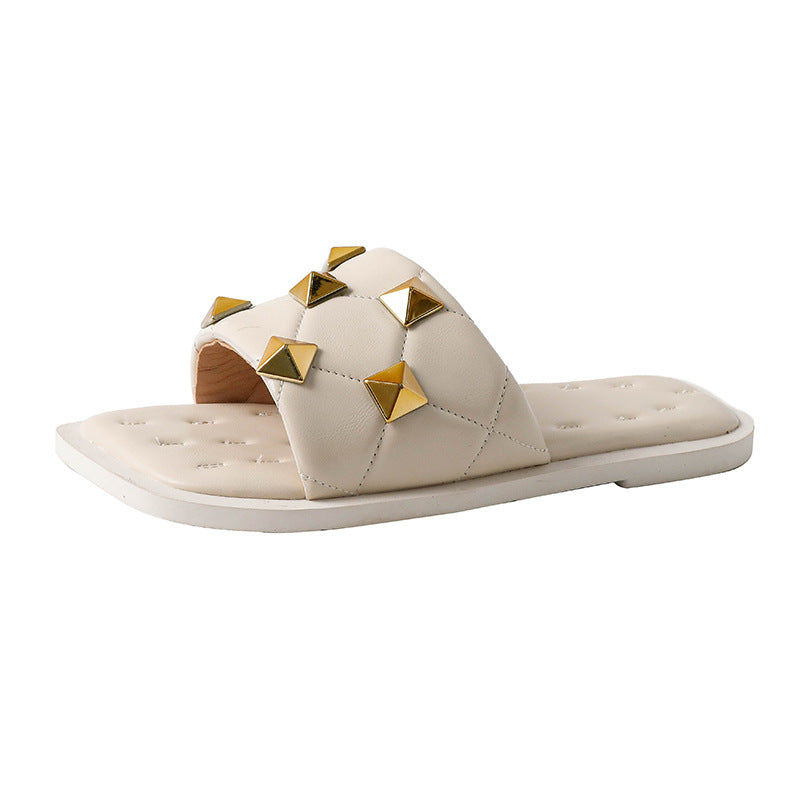 Soft Bottom Comfortable Flat Bottom Fashion Rivet Beach Slippers