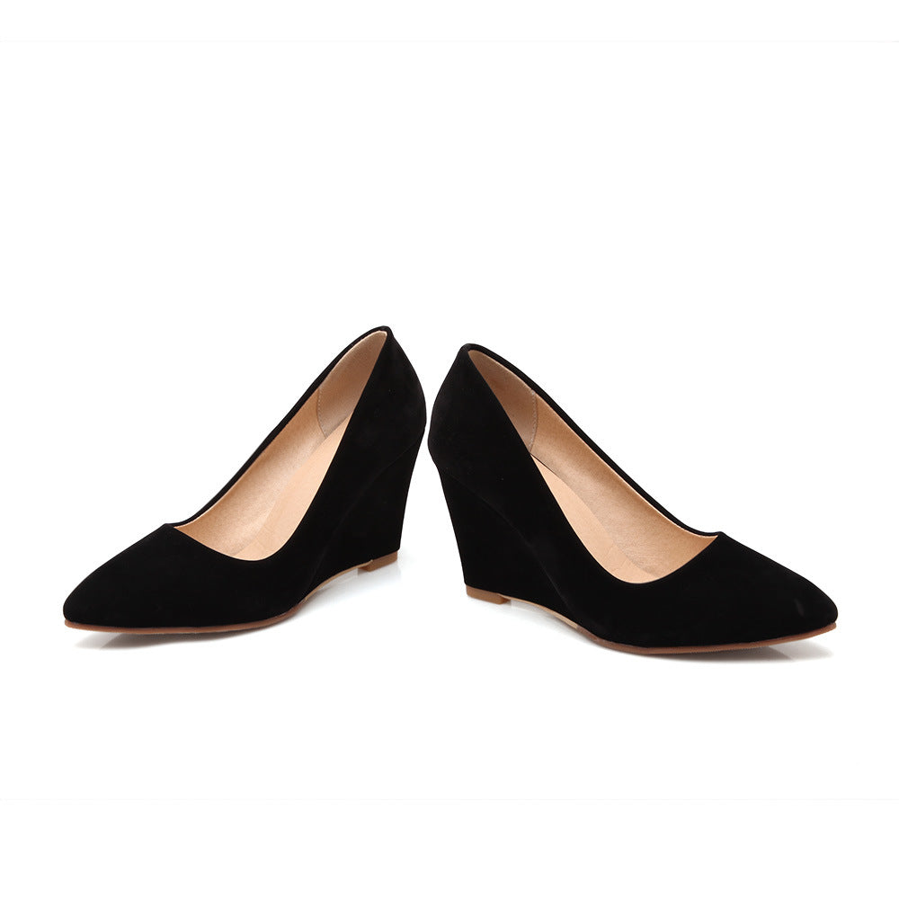 Shallow Mouth, Pointed High Heel And Comfortable Slope Heel