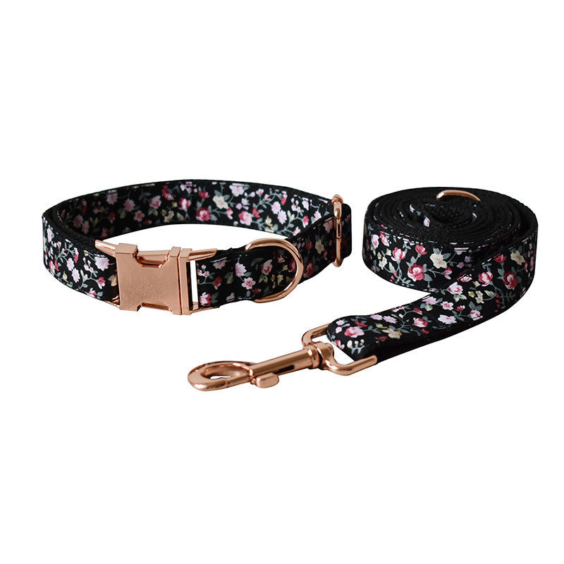 Snor til hund og kat, sort blomst