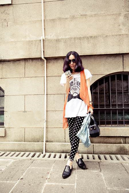 Korean Black And White Polka Dot Milk Silk Print Leggings