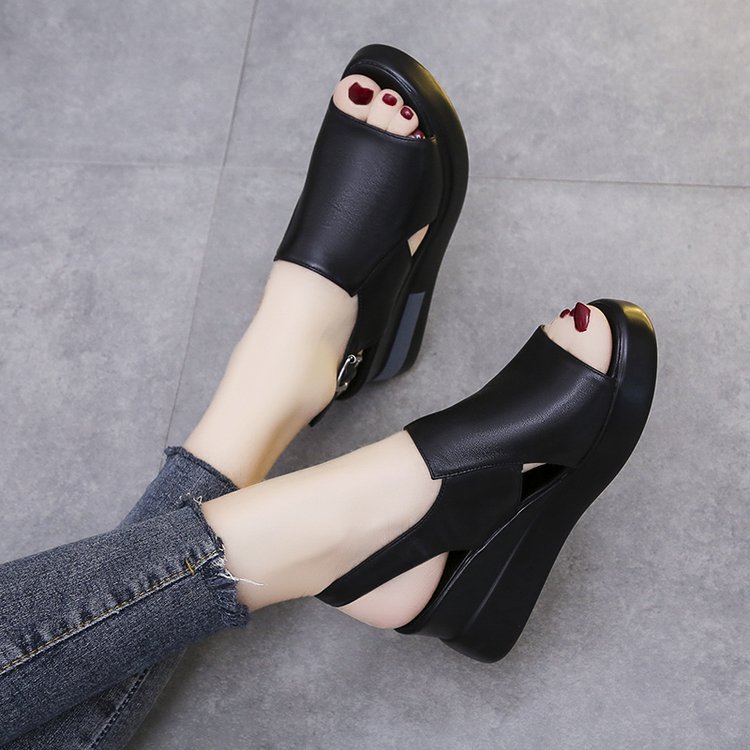 Korean Version Of The Casual Backspace One-line Buckle Thick-soled Wedge High-heeled Sandals