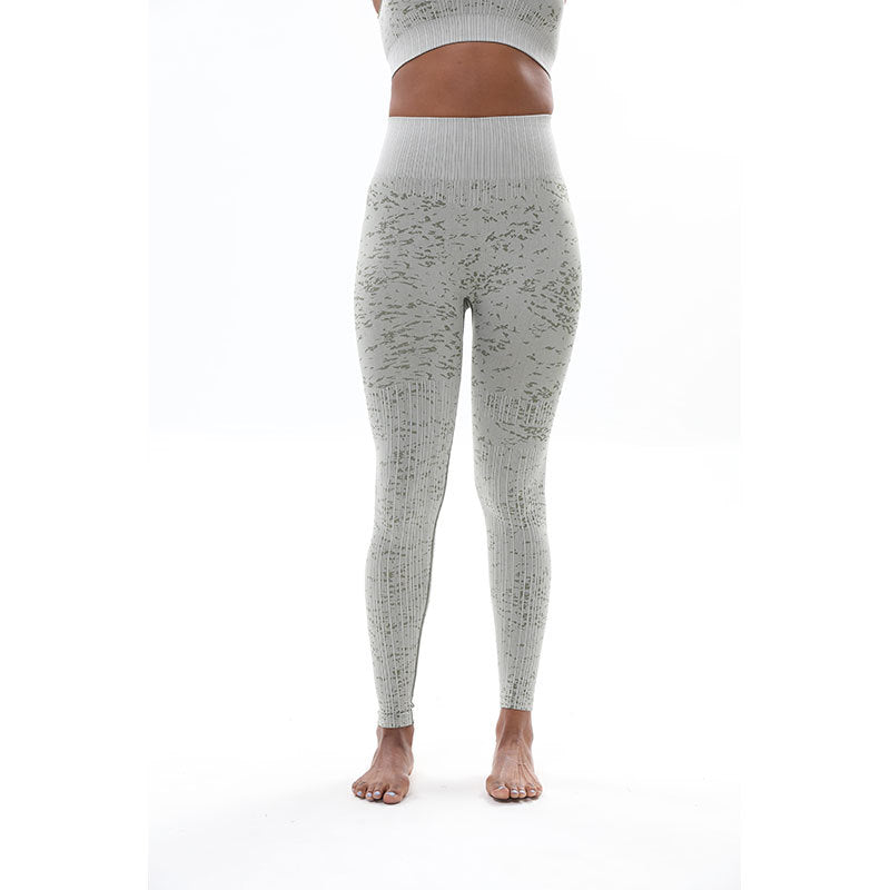 Seamless Motion Fitness Nine Point Yoga Pants