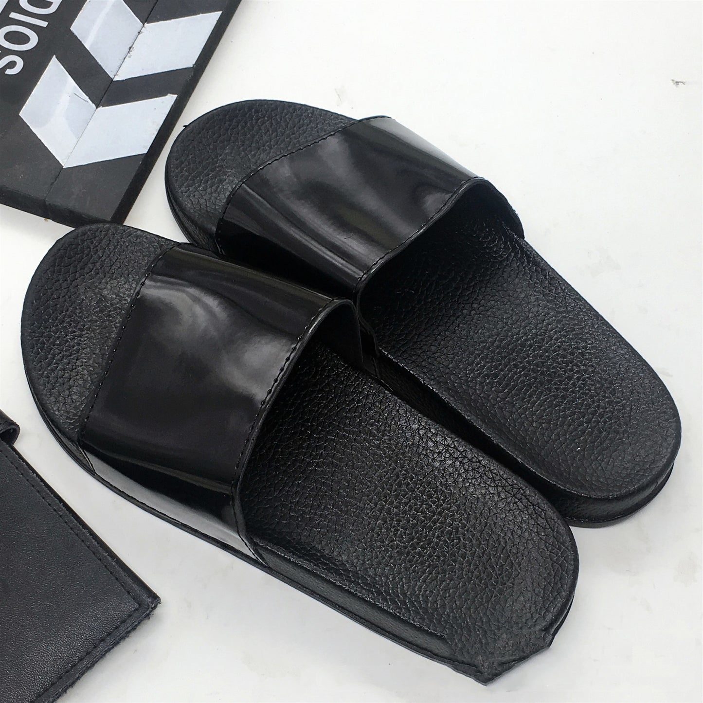 New Style Bright Casual Fashion Non Slip Slip On Flat-bottomed Comfortable Women's Shoes