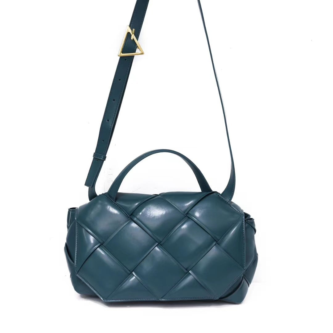Net Celebrity Flap Diamond Lattice Large-capacity Woven Pillow Bag
