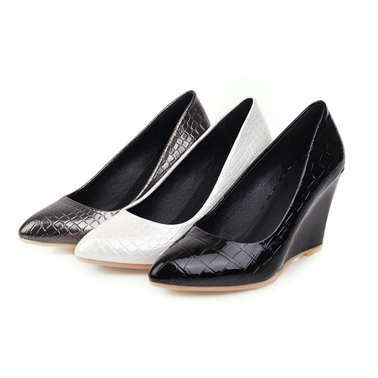 Fashion Fish Scale Pattern Shallow Mouth Pointed Toe Single Shoes