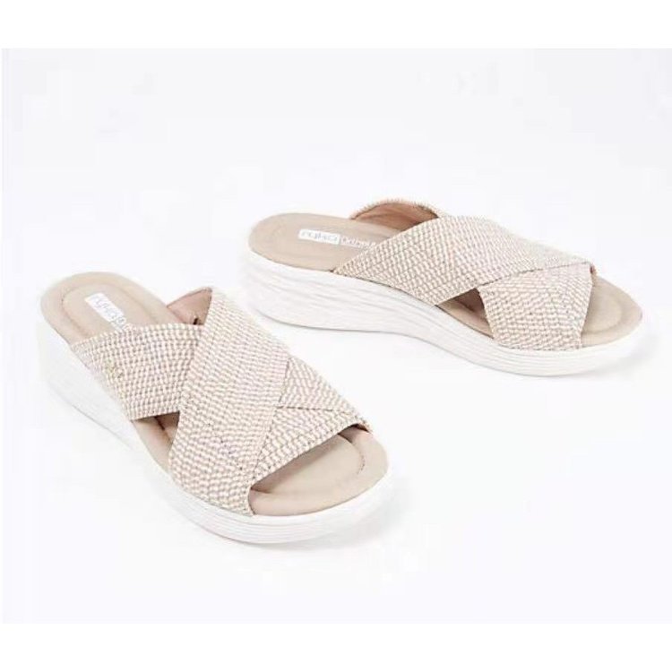 Low-Top Backside Heightened Canvas Sandals