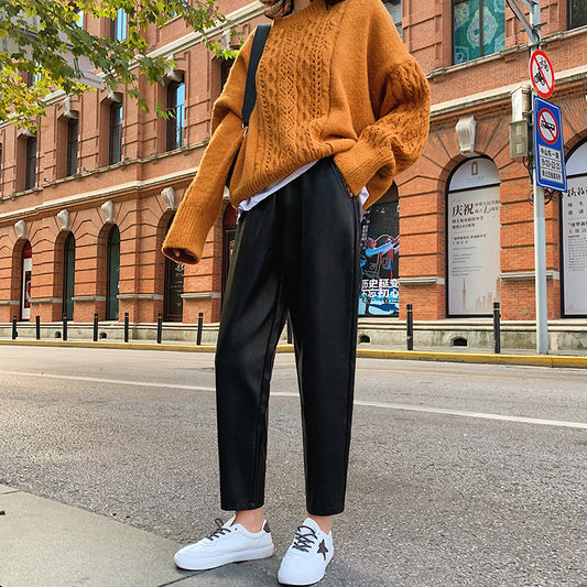 Loose small feet carrot pants