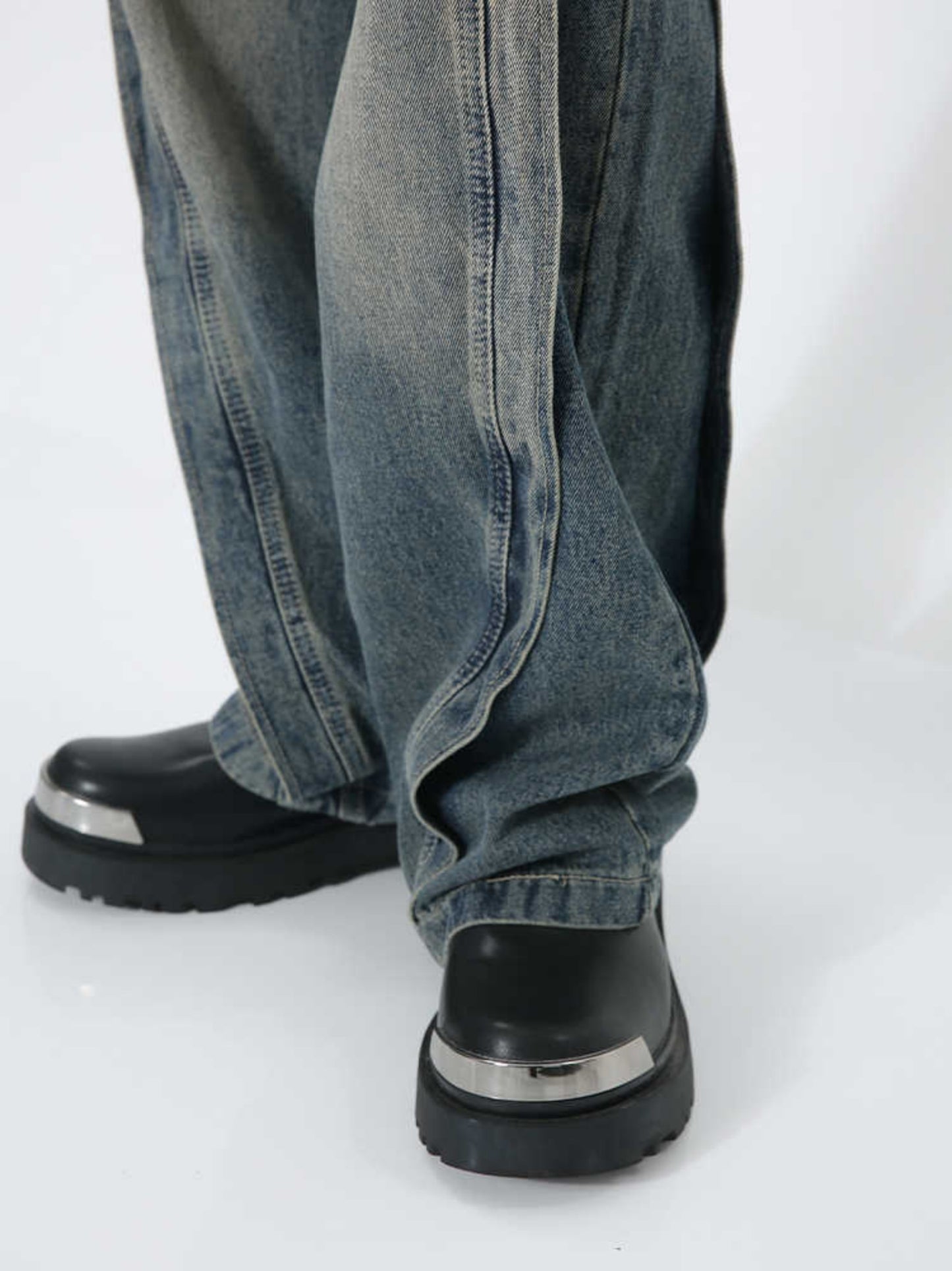 Design Inspired Loose Straight Leg Mid Waist Jeans